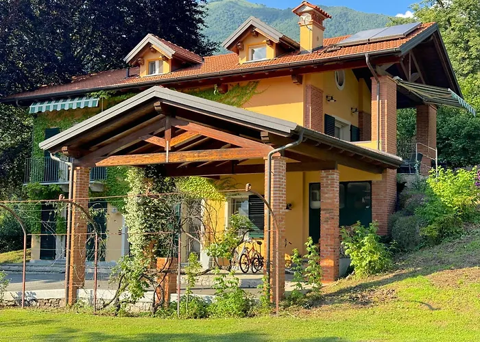 The Comfortable House With Big Pool In The Center Of Mergozzo