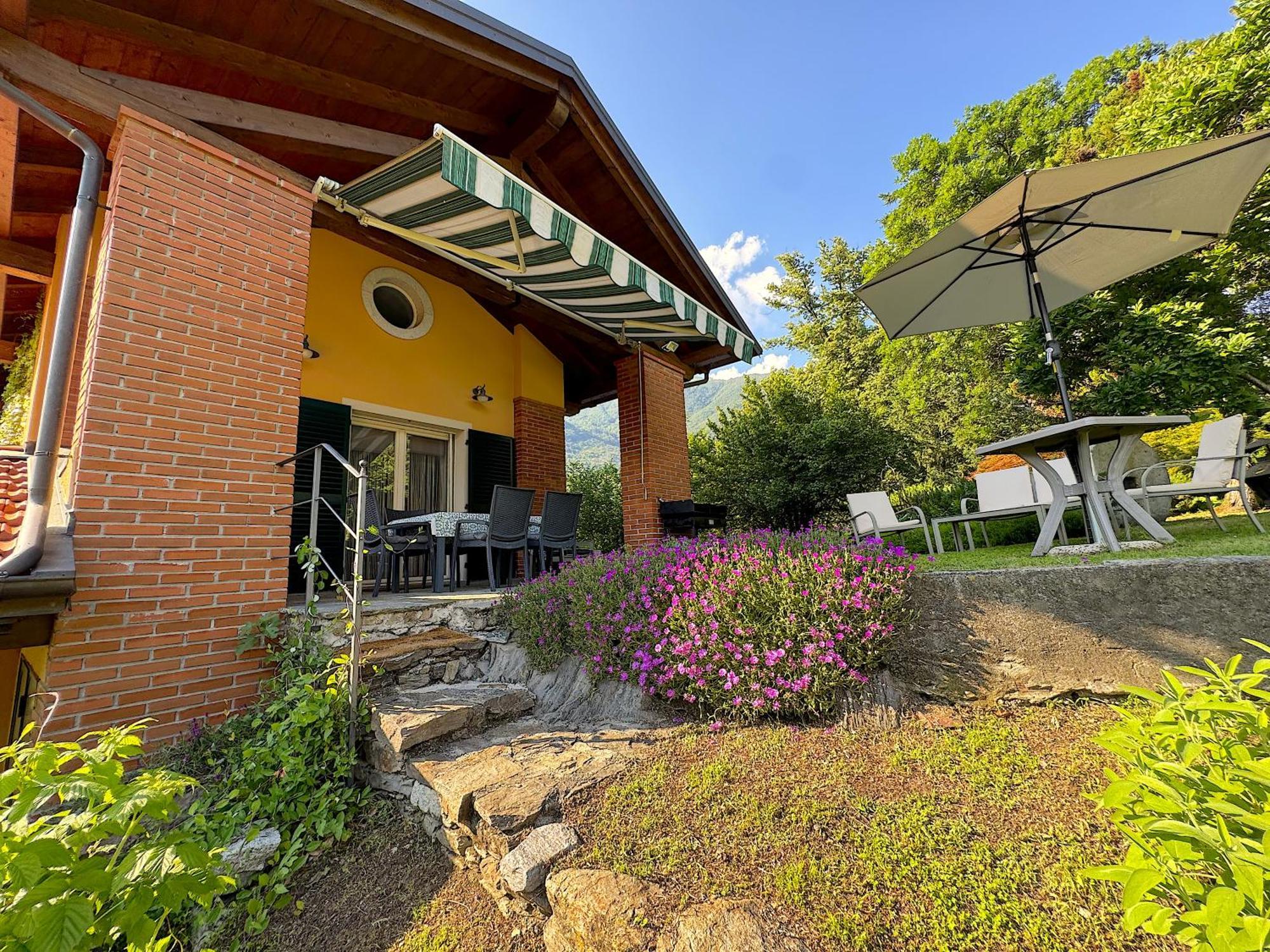 The Comfortable House With Big Pool In The Center Of